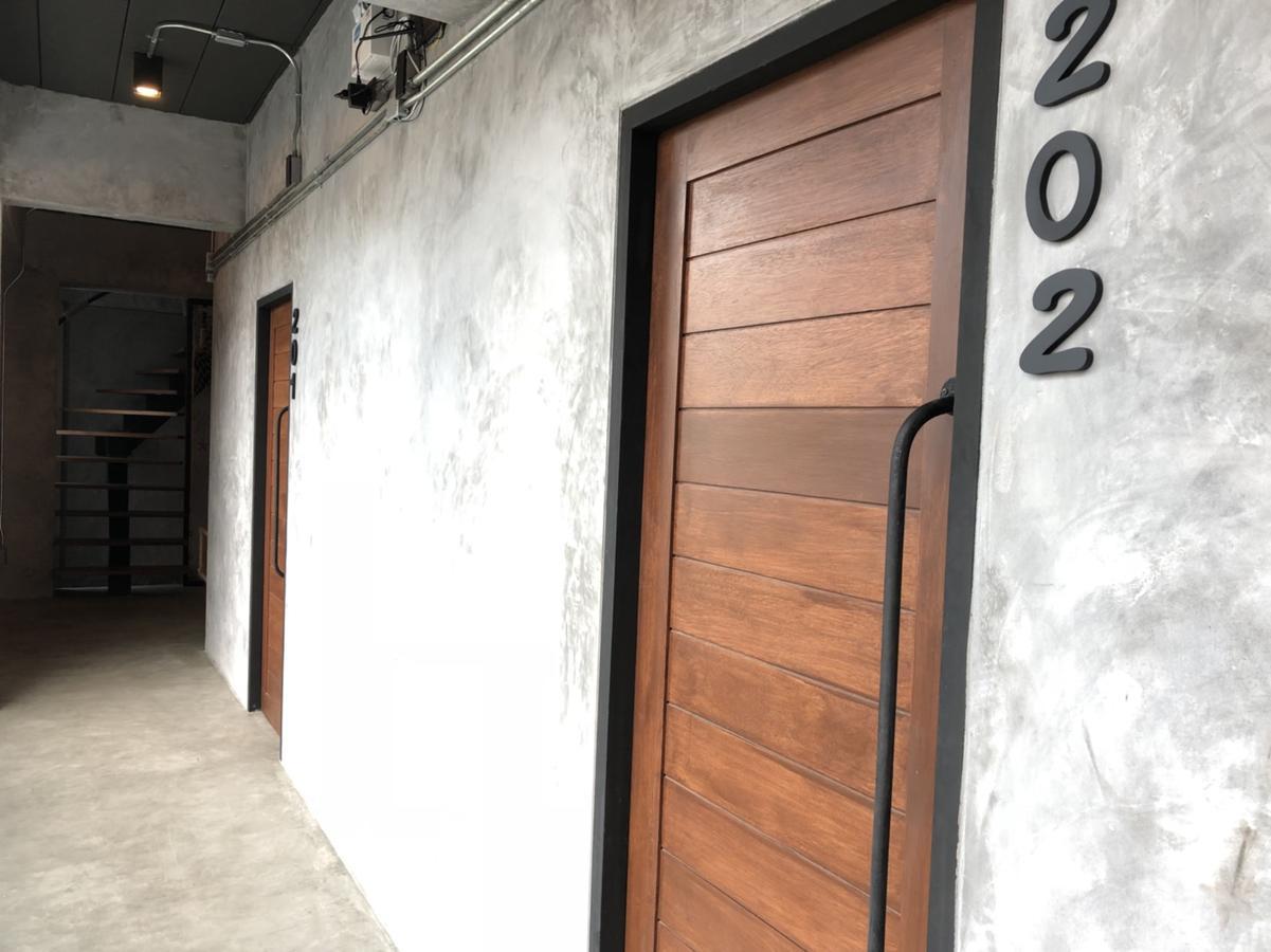 Blackjack Bar And Hostel Chaweng  Exterior photo