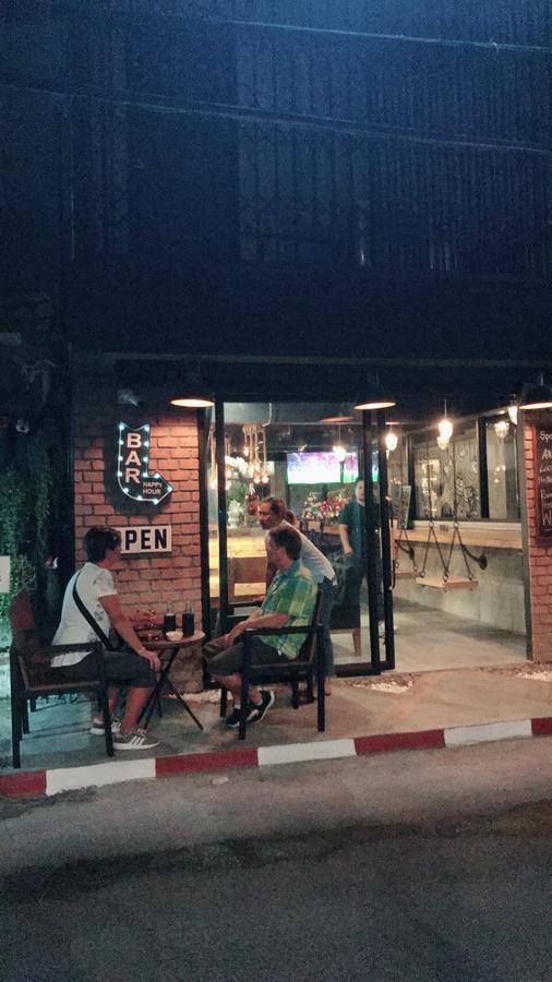 Blackjack Bar And Hostel Chaweng  Exterior photo