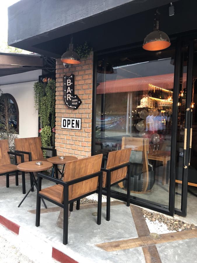 Blackjack Bar And Hostel Chaweng  Exterior photo